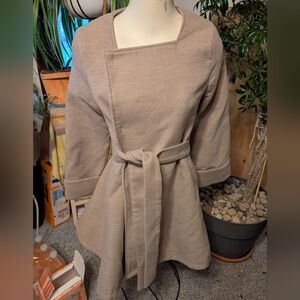 NWOT Korean Design Padira Beige Snap Front Sq Neck Tie Front Winter Coat Sz Med